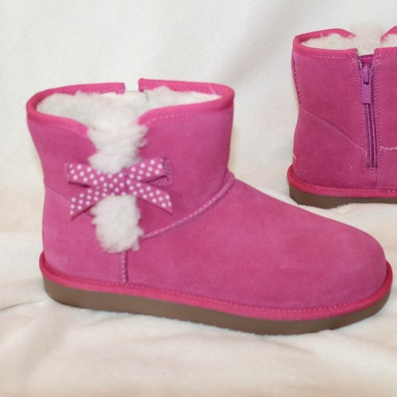 NIB UGG KOOLABURRA YOUTH 5 WOMEN'S 6.5-7 MINI SUEDE BOW BOOTS PINK‎ - Picture 2 of 6